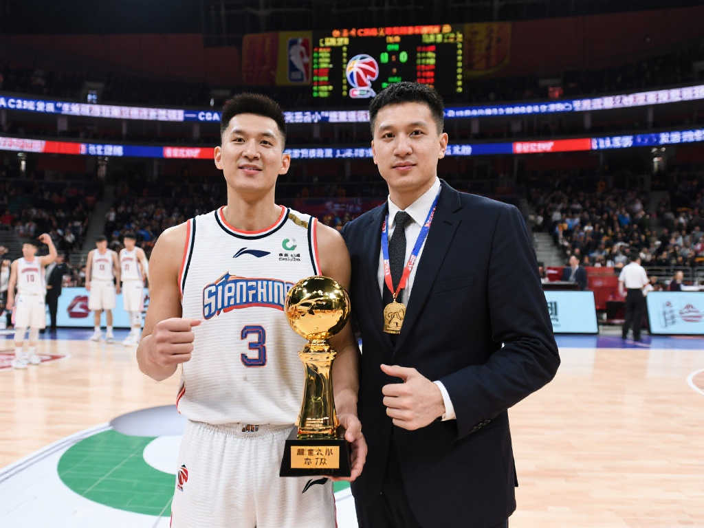 他能在低位 他能在低位